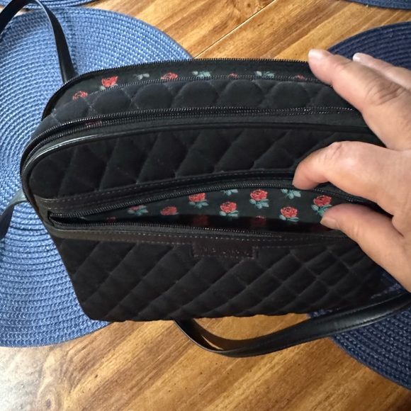 Vera Bradley Quilted Black Accessory - Picture 5 of 7